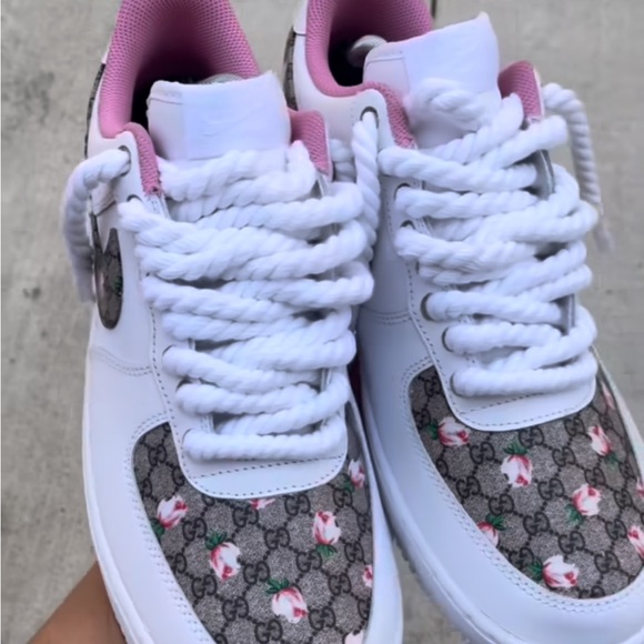 Meet your Posher, Jessica - Picture 6 of 9